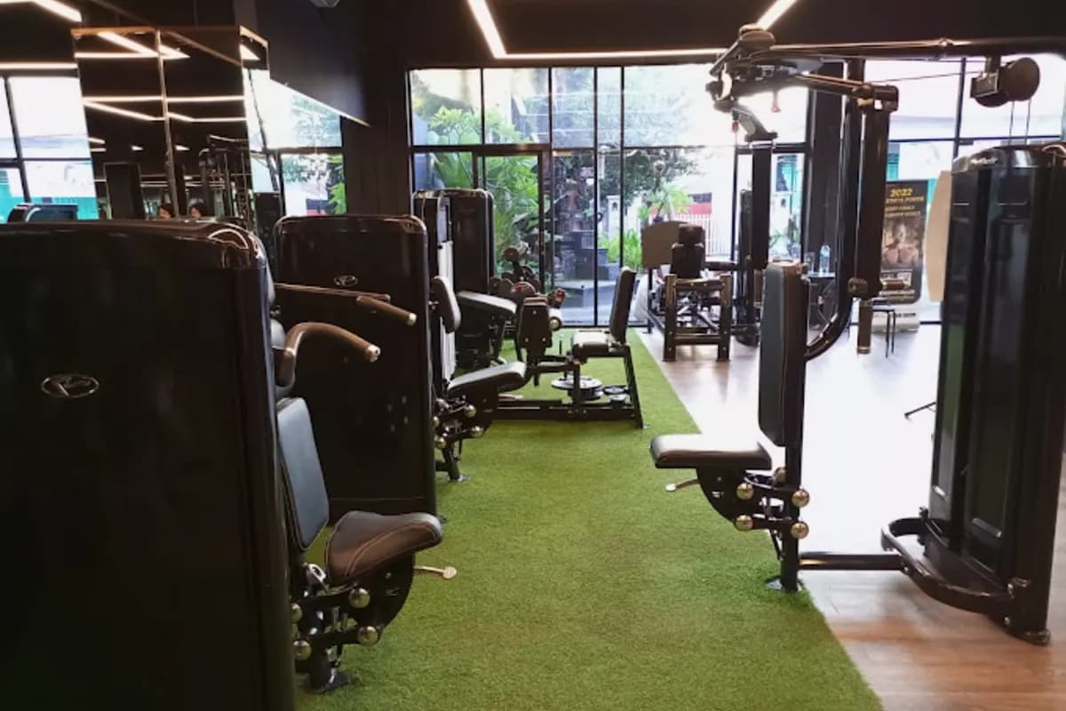 Fitness Plus Gatot Subroto — photo 2