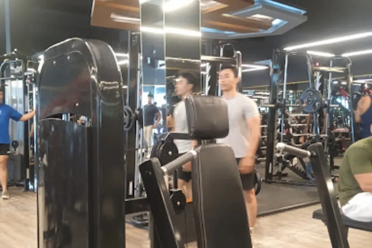 Fitness Plus Gatot Subroto — photo 4
