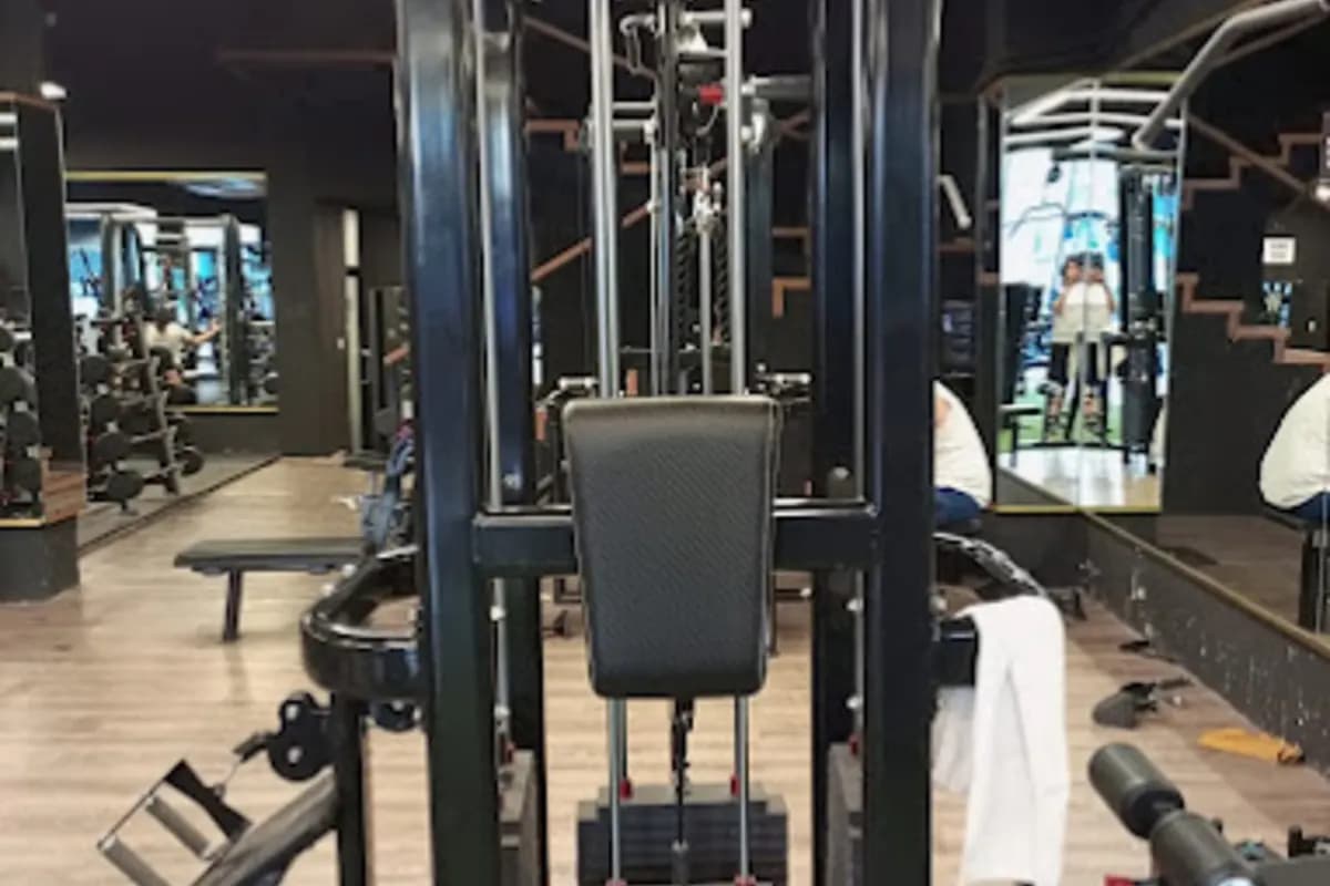Fitness Plus Gatot Subroto — photo 5